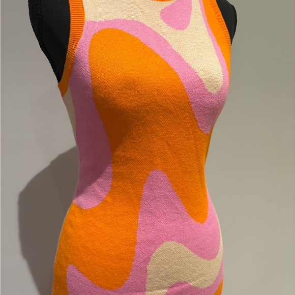 Colorful Wave Pattern Dress - Picture 4 of 5